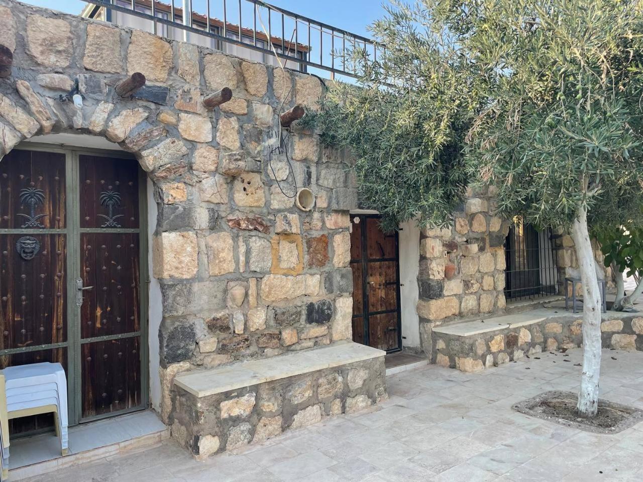 Heritige Inn Jordan Al-Qasr Bagian luar foto